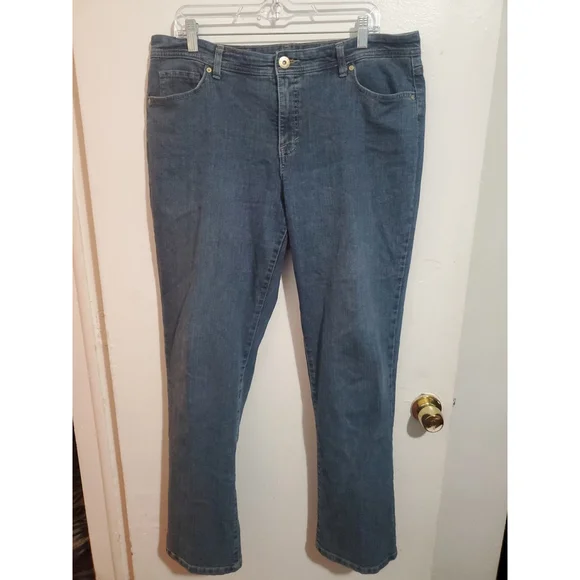 Style & Co Jeans Curvy Tummy Control Blue Denim Womens Size 16 - Picture 1 of 4